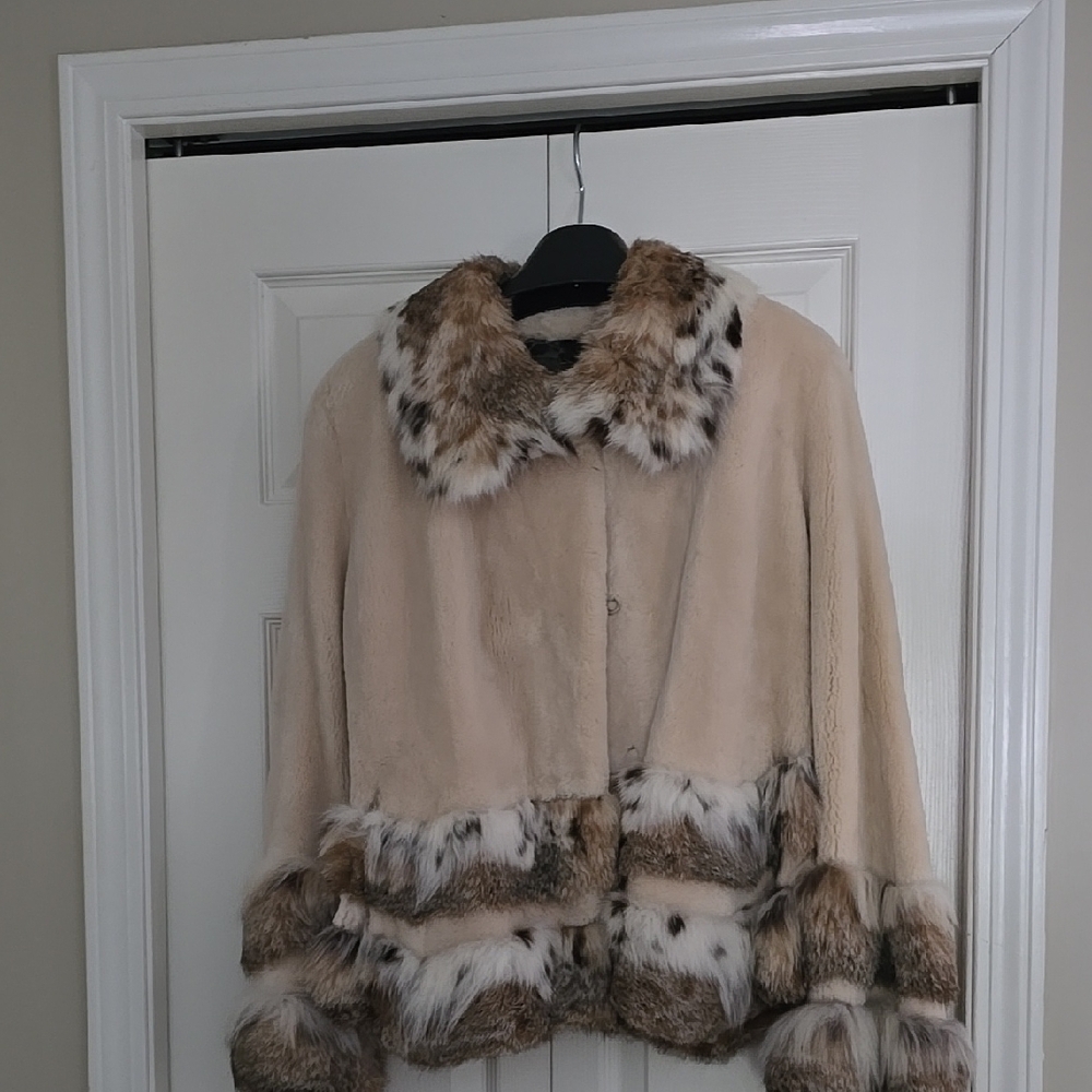 Elegant Cream and Brown Faux Fur Women's Jacket